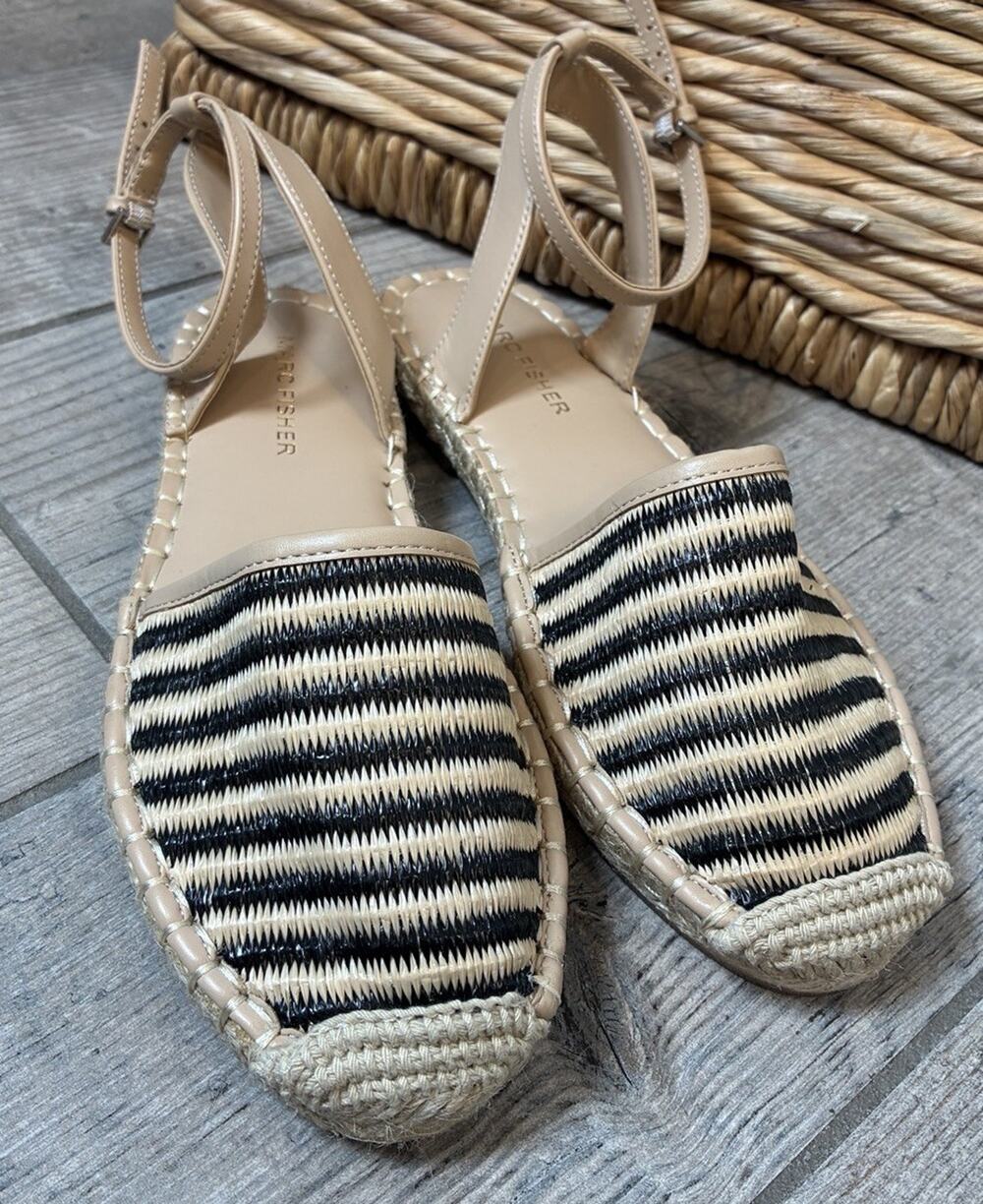 Marc Fisher Bessie Black Beige Stripe Espadrille Flat Ankle Strap Size 6.5 M
